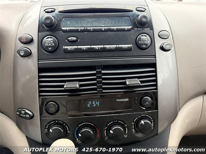 Used 2008 Toyota Sienna LE w/ Towing Prep Pkg AWD/4WD image 16