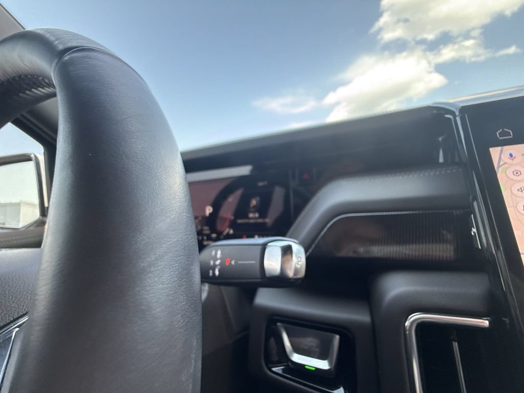 Certified 2025 GMC Yukon XL Elevation AWD/4WD image 22