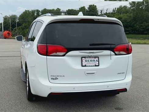 Used 2020 Chrysler Pacifica Limited w/ Advanced Safetytec Group image 7