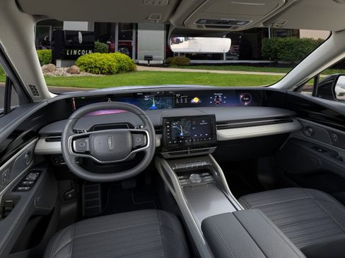 New 2024 Lincoln Nautilus Reserve w/ Equipment Group 202A image 9