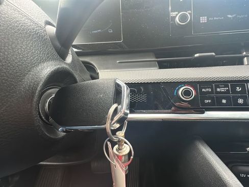 Used 2023 Kia Sportage LX image 18