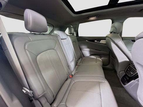 Used 2021 Lincoln Nautilus Reserve w/ Equipment Group 202A image 27