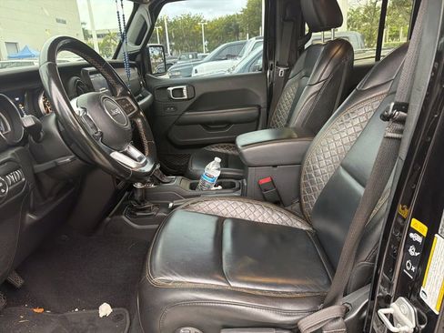 Used 2021 Jeep Gladiator Overland AWD/4WD image 8