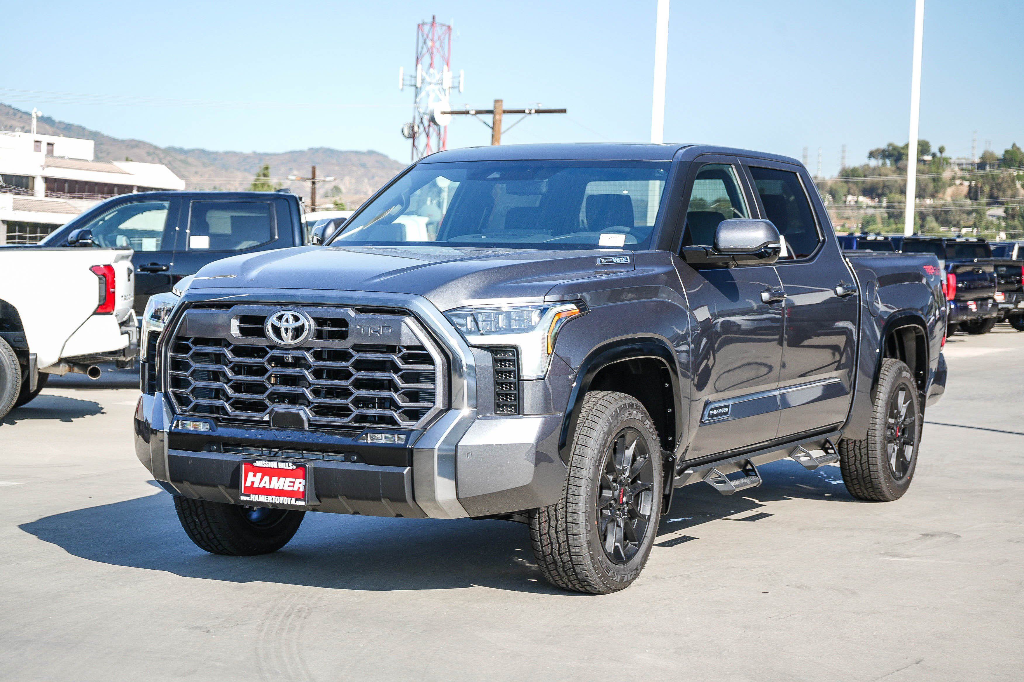 New 2026 Toyota Tundra Platinum w/ TRD Off-Road Package AWD/4WD image 3