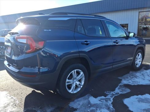 Certified 2022 GMC Terrain SLE w/ Driver Convenience Package image 3