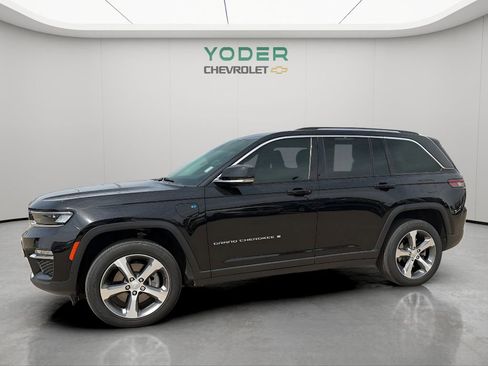 Used 2024 Jeep Grand Cherokee Limited 4xe image 12
