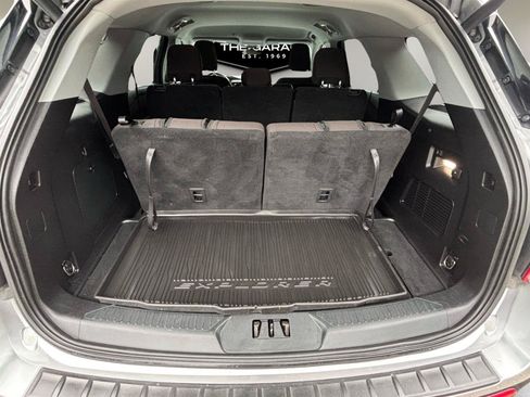 Used 2020 Ford Explorer XLT w/ Comfort Package AWD/4WD image 20