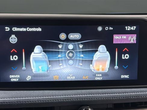 Used 2025 Nissan Ariya Platinum AWD/4WD image 18