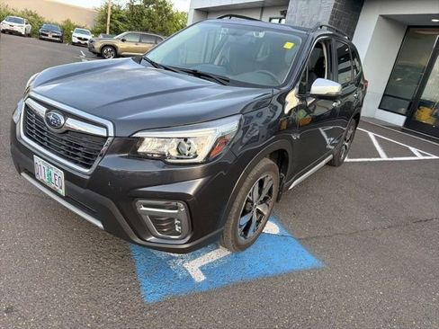 Used 2019 Subaru Forester Touring AWD/4WD image 3