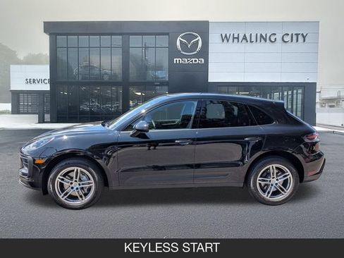 Used 2023 Porsche Macan AWD/4WD image 5