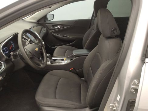 Used 2020 Chevrolet Malibu LT FWD image 17