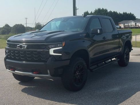 Certified 2022 Chevrolet Silverado 1500 ZR2 AWD/4WD image 4