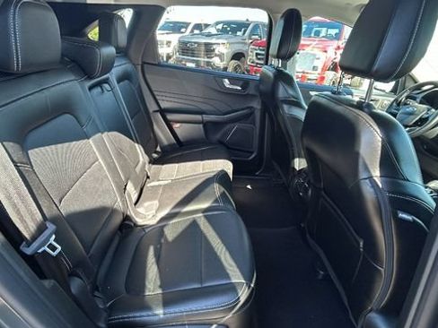 Used 2022 Ford Escape SEL w/ Technology Package FWD image 13
