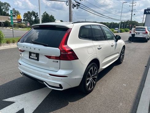 Used 2024 Volvo XC60 B5 Plus w/ Climate Package AWD/4WD image 5