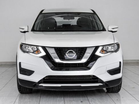Used 2017 Nissan Rogue S FWD image 3