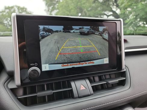 Used 2025 Toyota RAV4 LE AWD/4WD image 24
