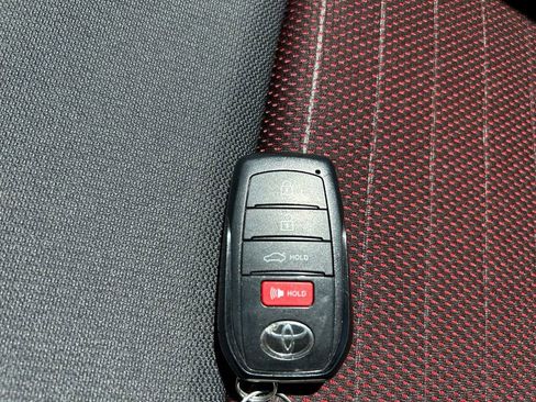Used 2025 Toyota Corolla SE FWD image 31