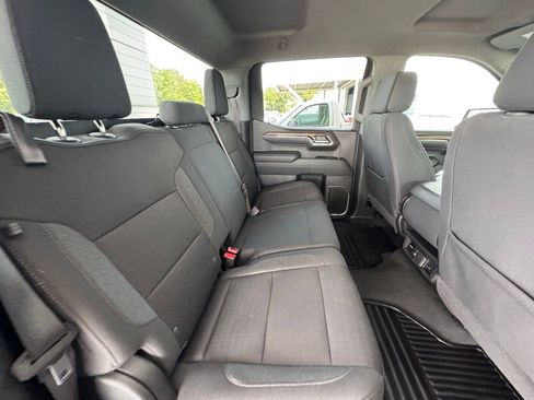 Used 2024 Chevrolet Silverado 1500 LT AWD/4WD image 25