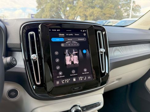 New 2026 Volvo XC40 B5 Plus w/ Protection Package Premier image 22