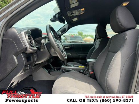 Used 2019 Toyota Tacoma TRD Off-Road AWD/4WD image 18