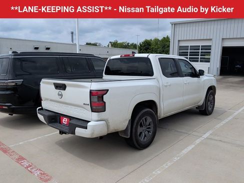 Used 2025 Nissan Frontier SV w/ Tow Package AWD/4WD image 7