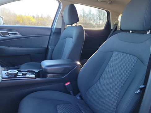 Used 2023 Kia Sportage LX image 14