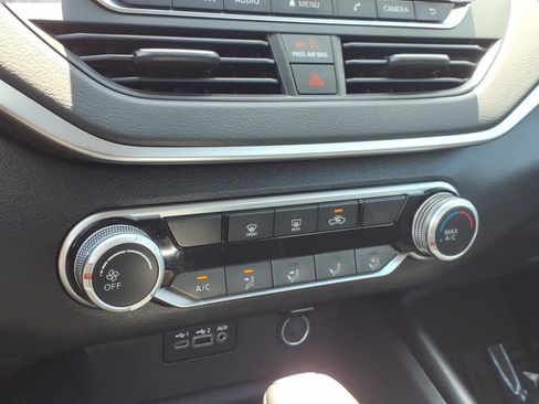 Used 2022 Nissan Altima 2.5 SR FWD image 17