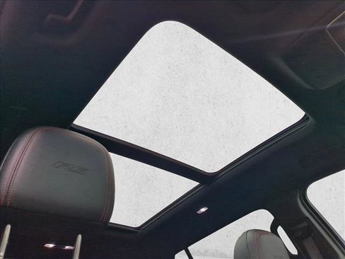 Used 2024 Chevrolet Traverse RS image 15