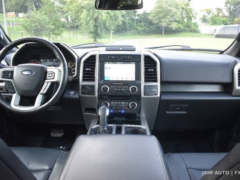 Used 2018 Ford F150 Lariat w/ Equipment Group 502A Luxury AWD/4WD image 17