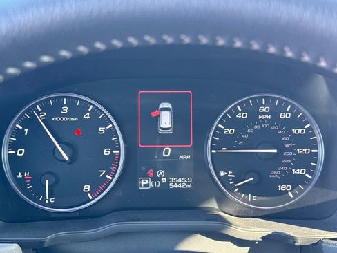 Used 2025 Subaru Forester Premium w/ Convenience Package #2 image 18