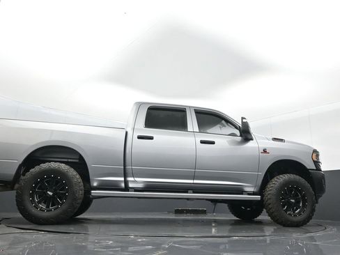Used 2023 RAM 3500 Tradesman image 33