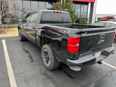 Used 2018 Chevrolet Silverado 1500 LT w/ Texas Edition image 4