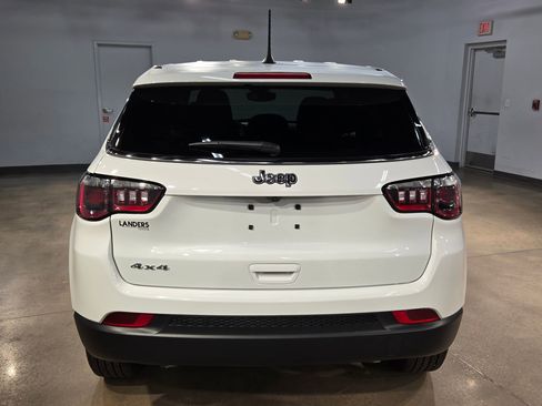 Used 2025 Jeep Compass Sport image 6