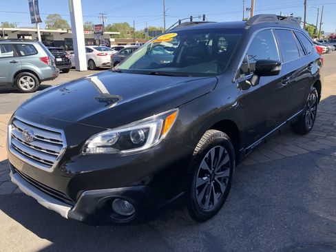 Used 2017 Subaru Outback 2.5i Limited AWD/4WD image 6