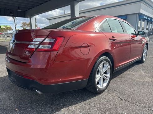 Used 2014 Ford Taurus SEL image 5