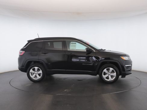 Used 2020 Jeep Compass Latitude w/ Cold Weather Group image 21