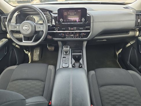 Used 2024 Nissan Pathfinder SV AWD/4WD image 9