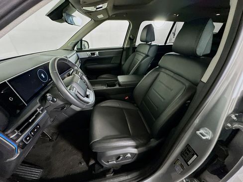 Used 2025 Hyundai Santa Fe Limited image 13