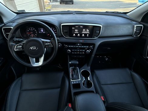 Used 2022 Kia Sportage EX image 22