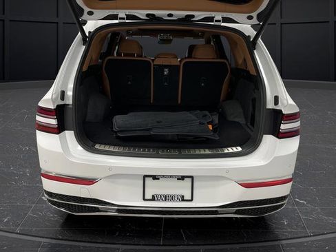 Used 2025 Genesis GV80 2.5T Prestige image 15