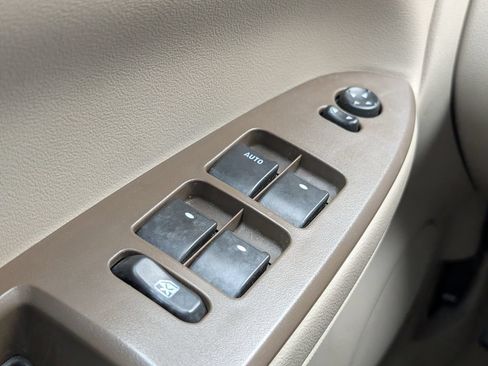 Used 2008 Chevrolet Impala LT FWD image 14