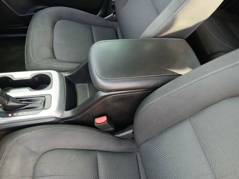 Used 2018 Chevrolet Colorado LT image 8