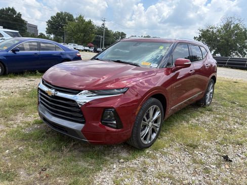Used 2020 Chevrolet Blazer Premier w/ Driver Confidence II Package FWD image 3