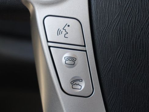 Used 2013 Toyota Prius Three FWD image 22