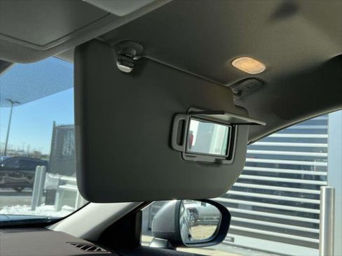 Used 2023 Nissan Rogue SV image 32