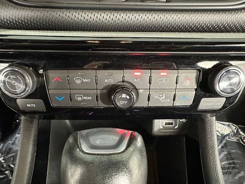 Used 2023 Jeep Compass Trailhawk image 8