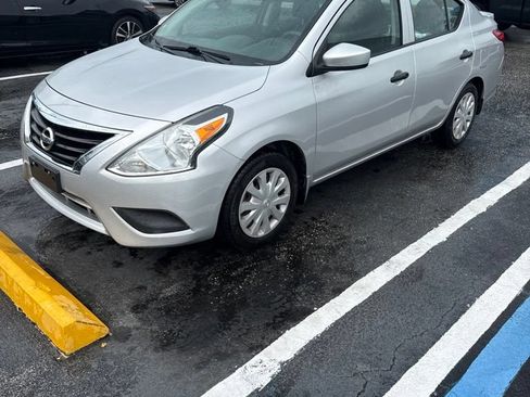 Used 2018 Nissan Versa S Plus FWD image 1
