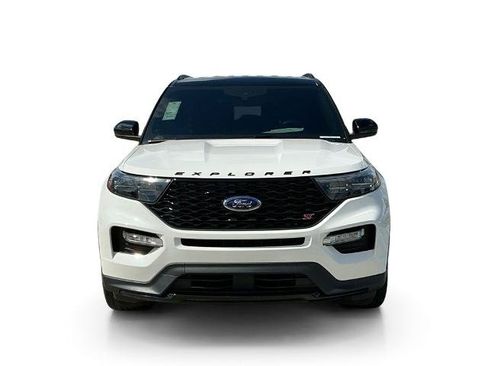 Certified 2022 Ford Explorer ST w/ ST Street Pack RWD image 2