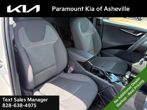 New 2026 Kia Niro LX FWD image 18