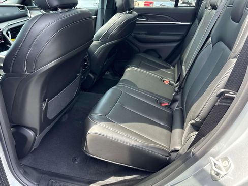 New 2025 Jeep Grand Cherokee Limited w/ MOPAR Finishing Package image 7